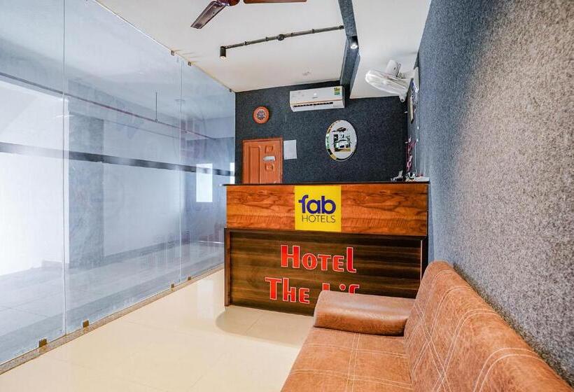 Fabhotel The Life, Surat Airport