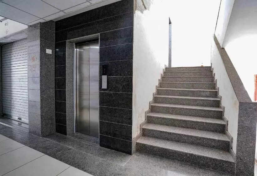 Fabhotel The Life, Surat Airport