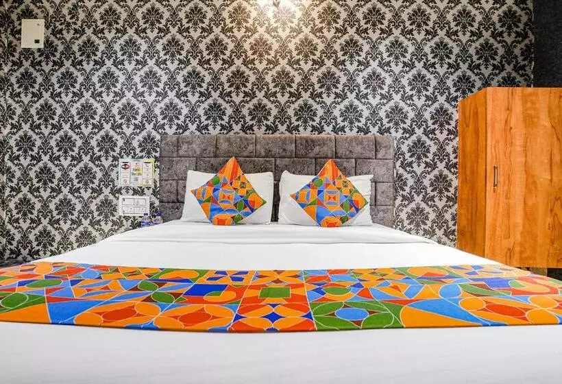 Fabhotel The Life, Surat Airport