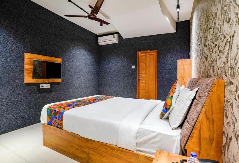 Fabhotel The Life, Surat Airport