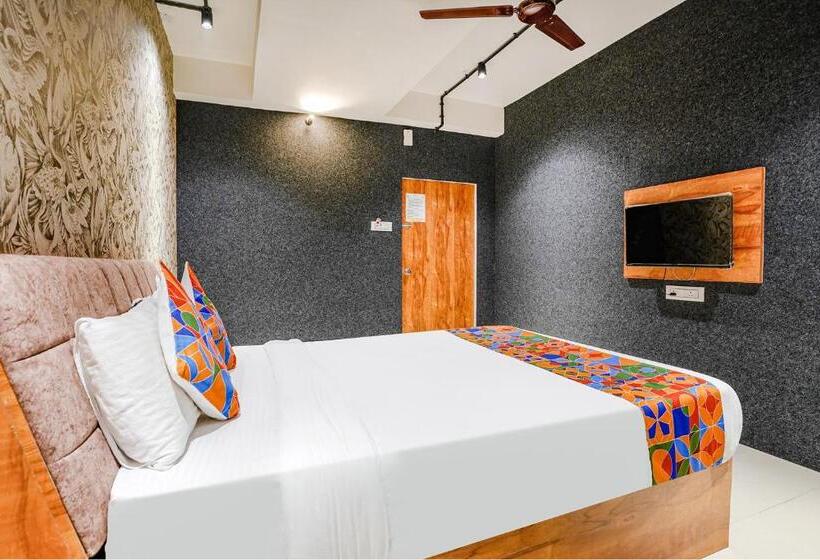 Fabhotel The Life, Surat Airport