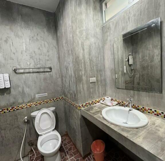 호텔 โรงแรมช้างใหญ่ใจดี