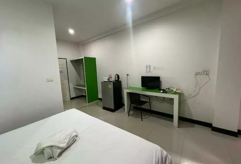 ホテル โรงแรมช้างใหญ่ใจดี