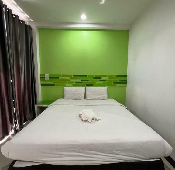 호텔 โรงแรมช้างใหญ่ใจดี