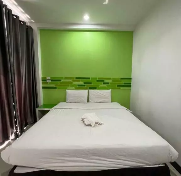 ホテル โรงแรมช้างใหญ่ใจดี