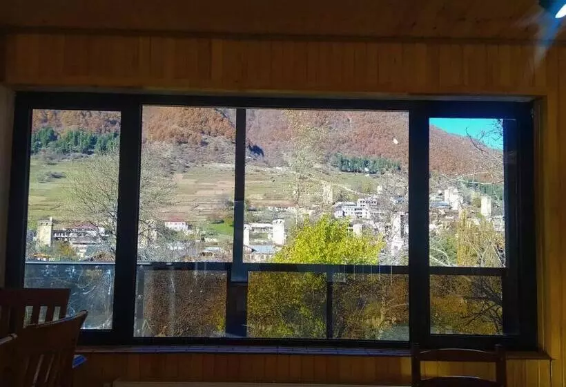 هتل Lastili