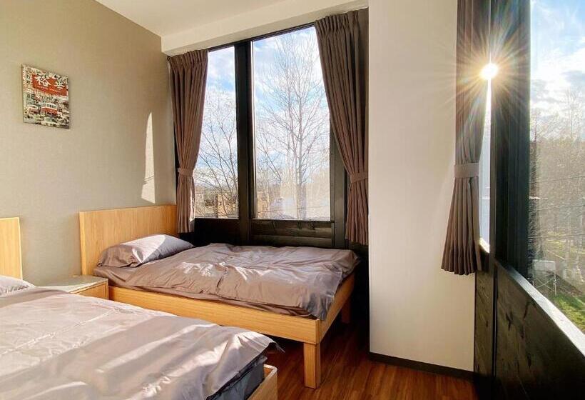 Hotel Q Fox Black Diamond