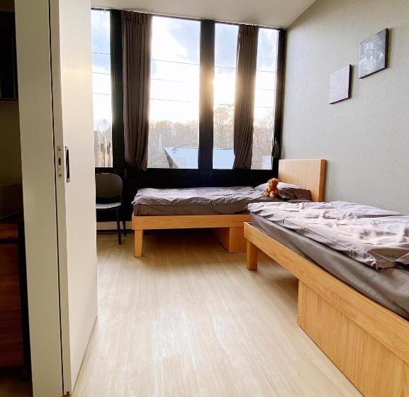 Hotel Q Fox Black Diamond