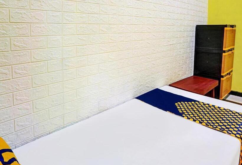 בית מלון כפרי Spot On 91931 Permata Brantas Syariah Homestay