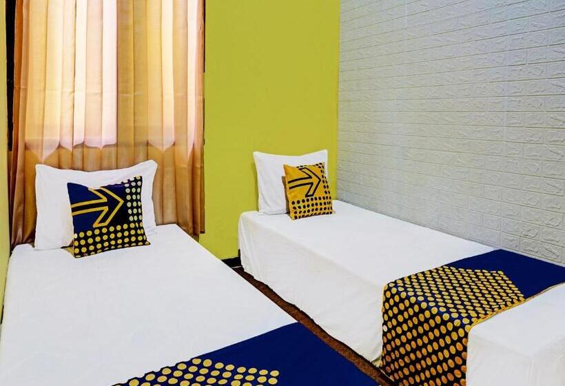 בית מלון כפרי Spot On 91931 Permata Brantas Syariah Homestay