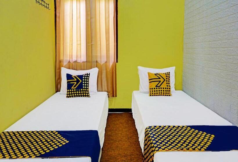 בית מלון כפרי Spot On 91931 Permata Brantas Syariah Homestay