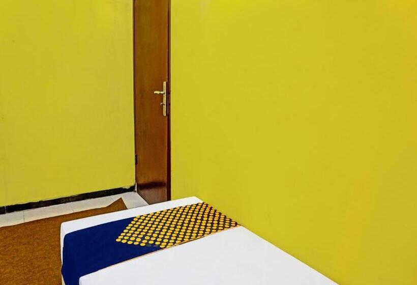 בית מלון כפרי Spot On 91931 Permata Brantas Syariah Homestay