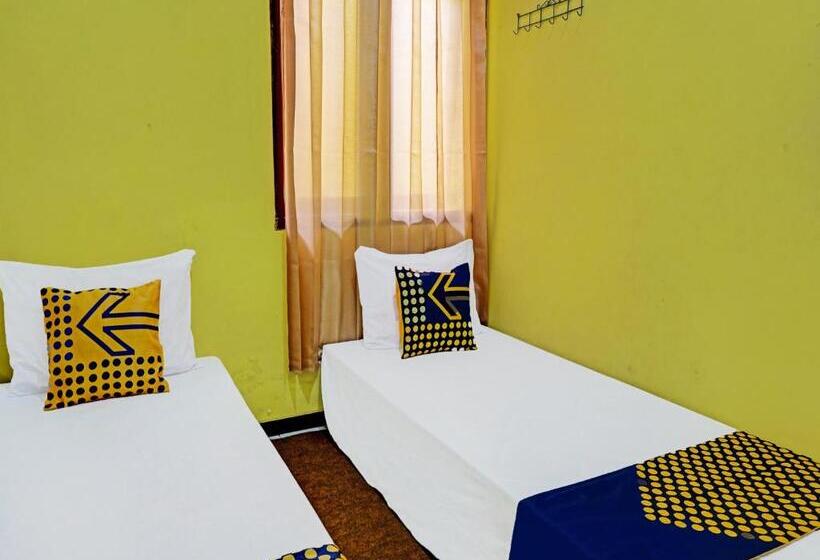 בית מלון כפרי Spot On 91931 Permata Brantas Syariah Homestay