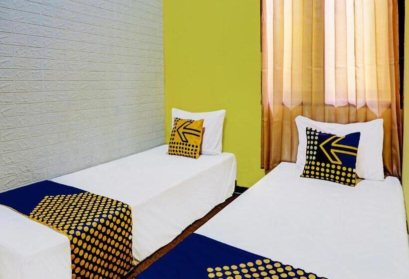 בית מלון כפרי Spot On 91931 Permata Brantas Syariah Homestay