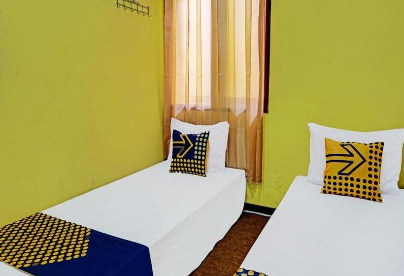 בית מלון כפרי Spot On 91931 Permata Brantas Syariah Homestay