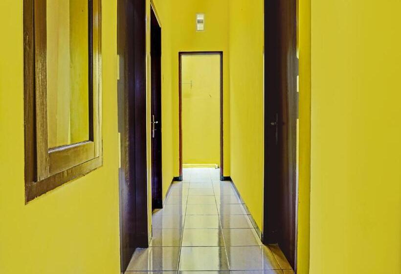 בית מלון כפרי Spot On 91931 Permata Brantas Syariah Homestay