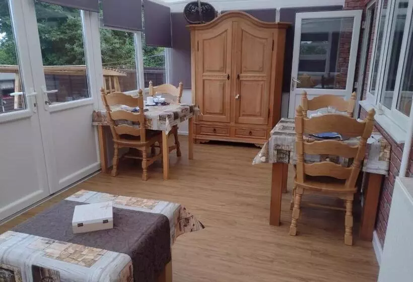 Little Bassett Bed & Breakfast