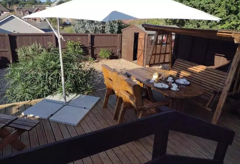 Little Bassett Bed & Breakfast