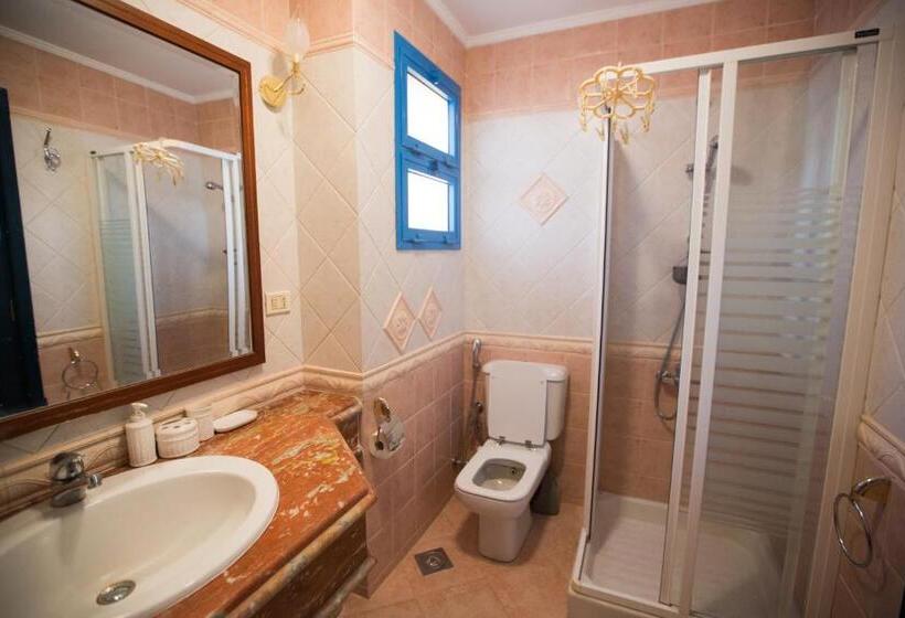 پانسیون Ras Katy Sunset Views