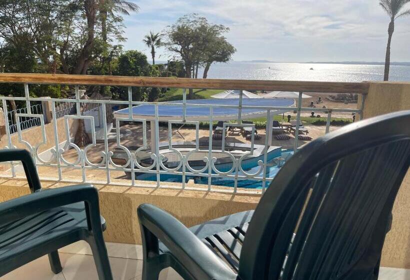 پانسیون Ras Katy Sunset Views