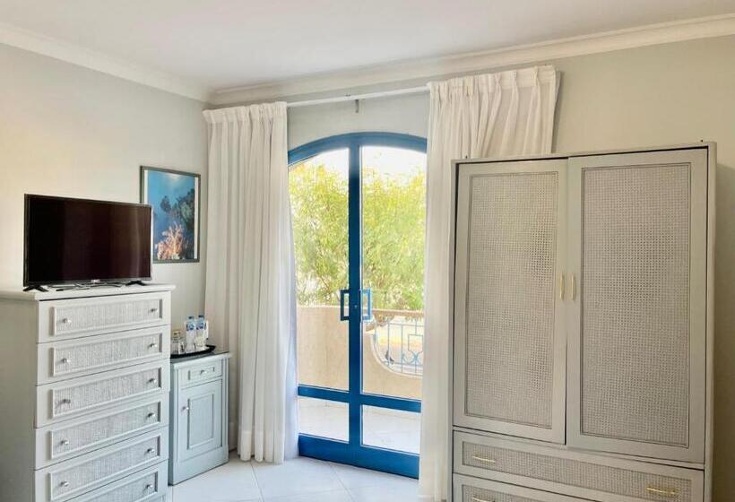 پانسیون Ras Katy Sunset Views