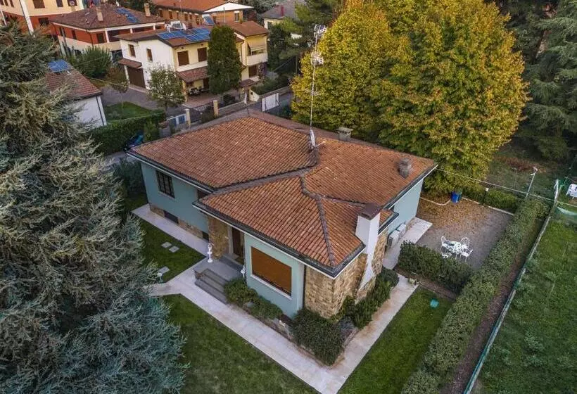 Aamiaismajoitus (B&B) Villa Cantoni