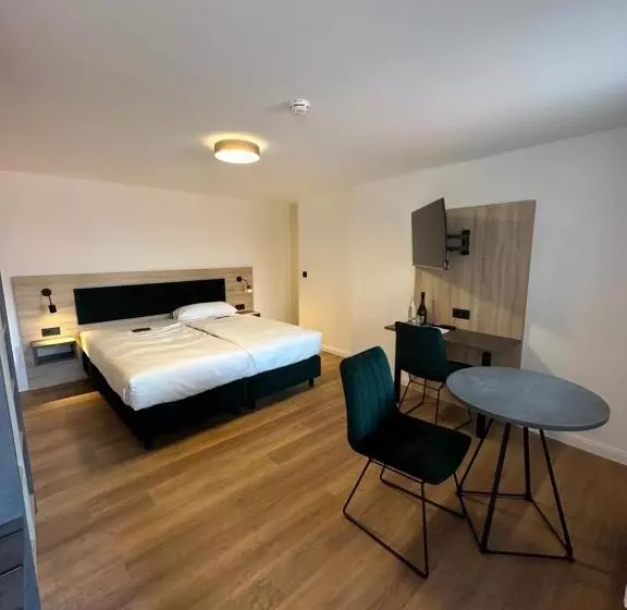 Hopfenhotel Am Adenauerufer