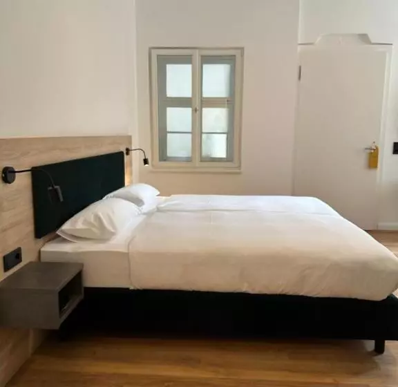 Hopfenhotel Am Adenauerufer