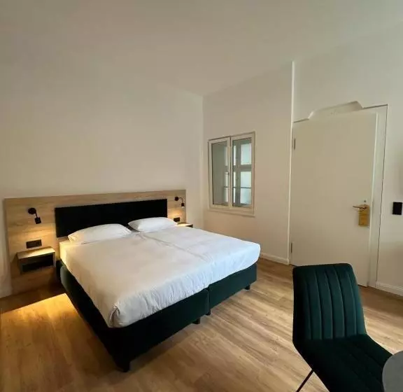Hopfenhotel Am Adenauerufer