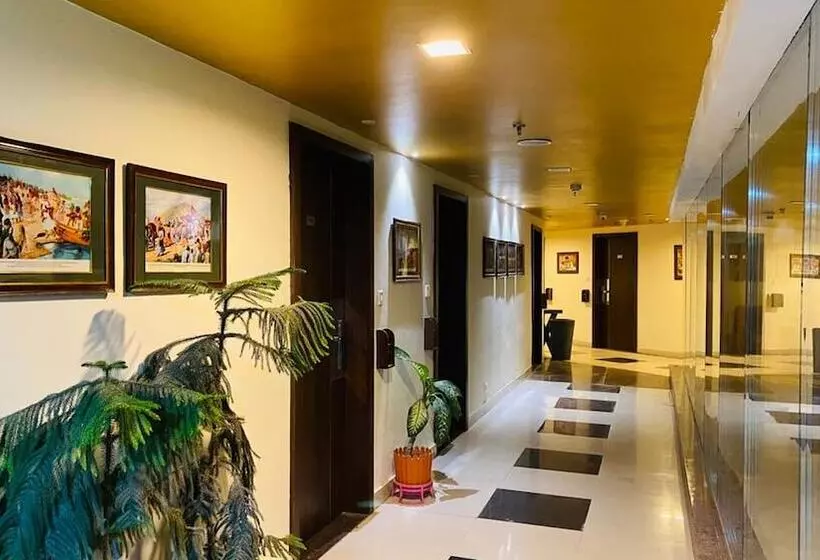 ホテル Ganga Residency