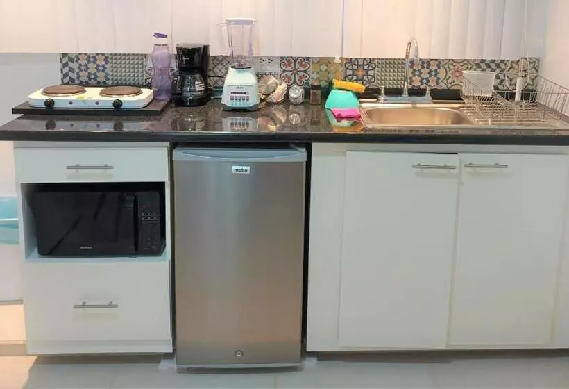 هتل Habitaciones Amubladas Logos Ii