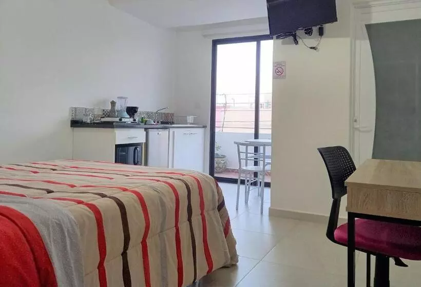 هتل Habitaciones Amubladas Logos Ii