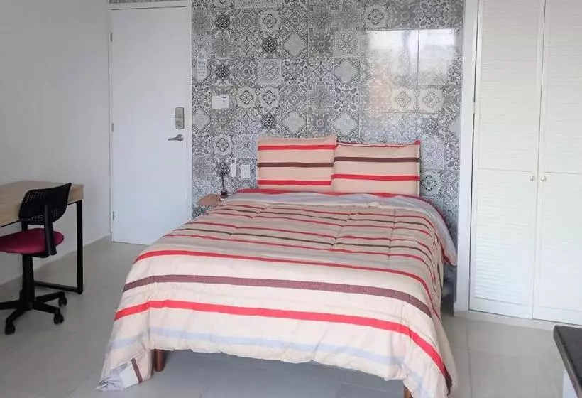 هتل Habitaciones Amubladas Logos Ii