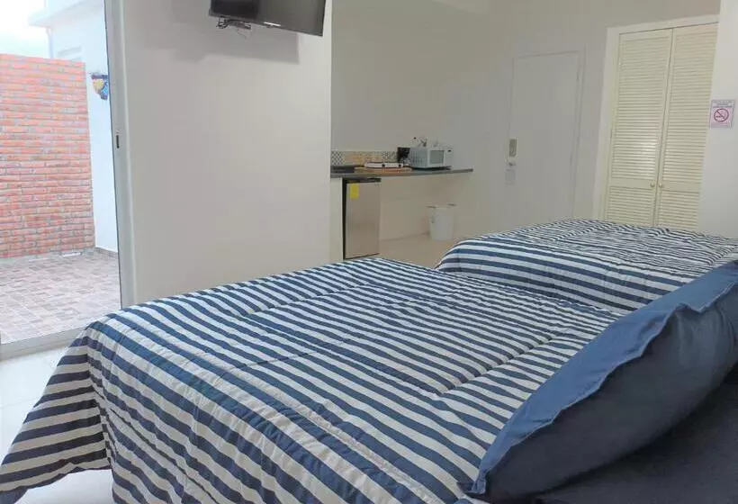 هتل Habitaciones Amubladas Logos Ii