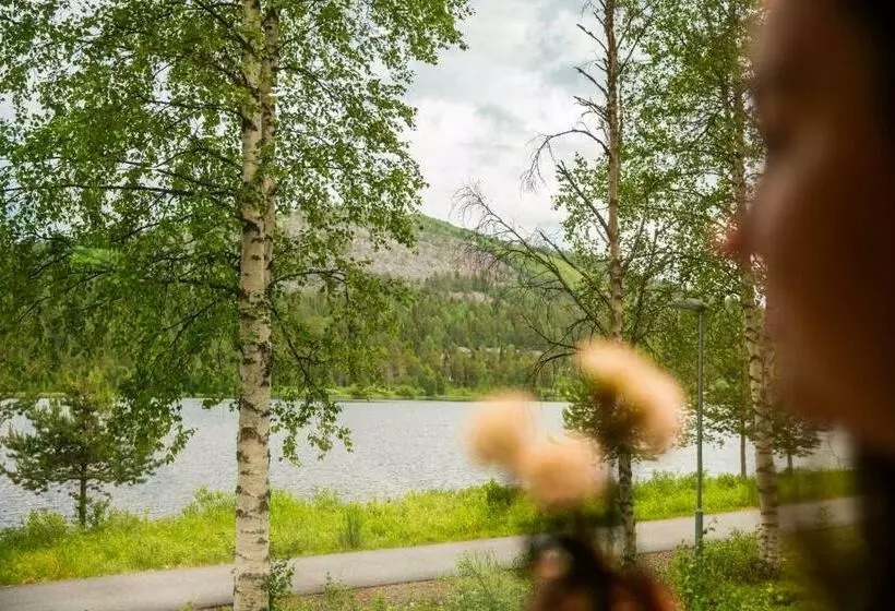 Hotelli Kuuru Lakeside