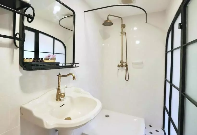 ホテル Moon River Village