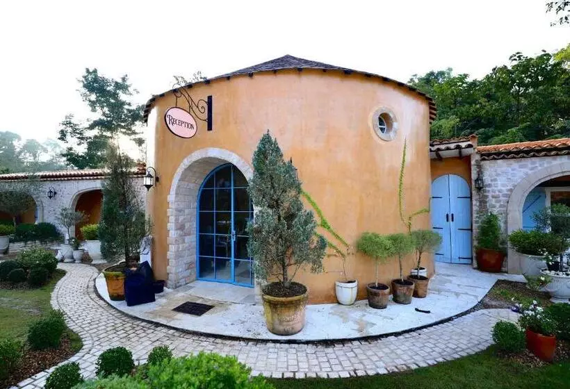 ホテル Moon River Village