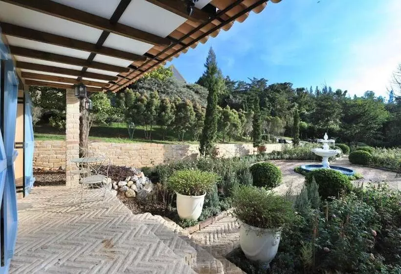 ホテル Moon River Village