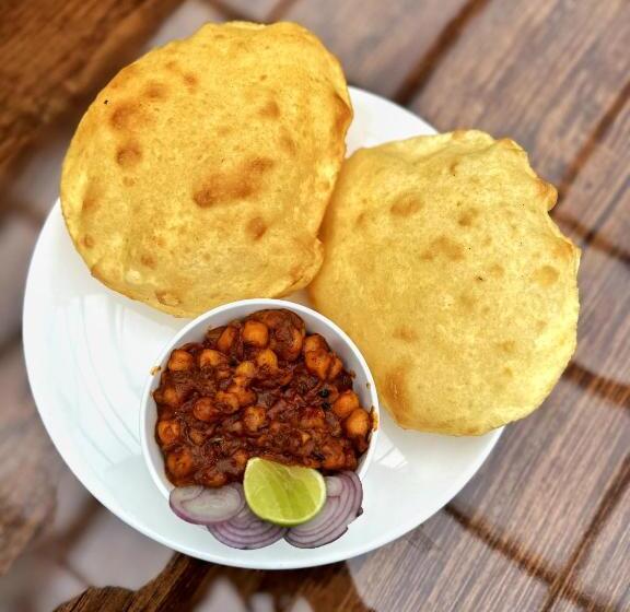 酒店 Raahi Stay, Landing Site Bir   Stay & Cafe