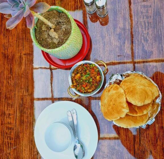 酒店 Raahi Stay, Landing Site Bir   Stay & Cafe