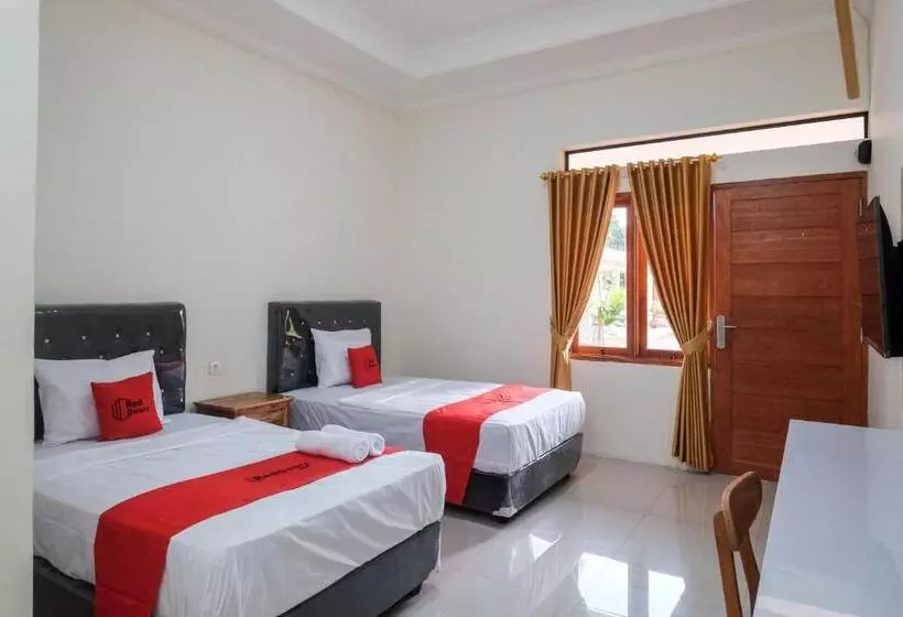 Reddoorz Plus Syariah At Hotel Indonesia Kajen