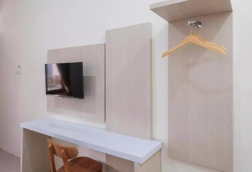 Reddoorz Plus Syariah At Hotel Indonesia Kajen