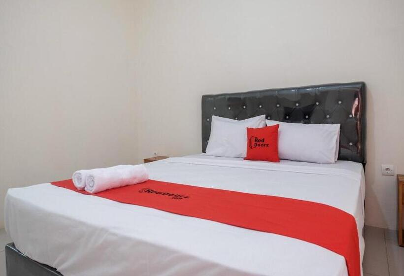 Reddoorz Plus Syariah At Hotel Indonesia Kajen