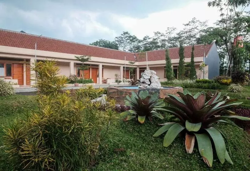 Reddoorz Plus Syariah At Hotel Indonesia Kajen