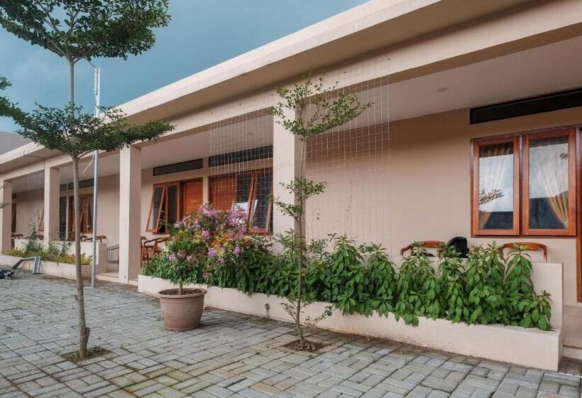 Reddoorz Plus Syariah At Hotel Indonesia Kajen