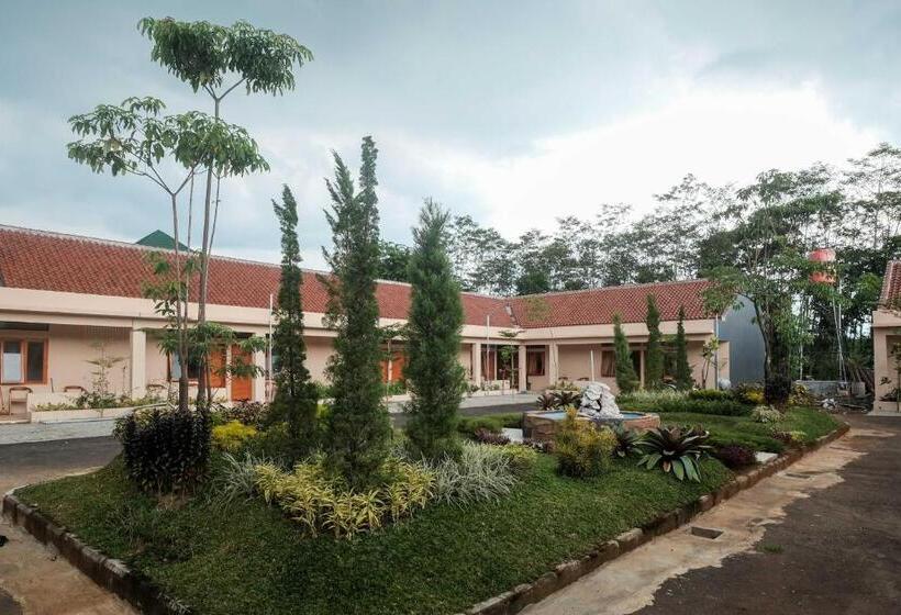 Reddoorz Plus Syariah At Hotel Indonesia Kajen