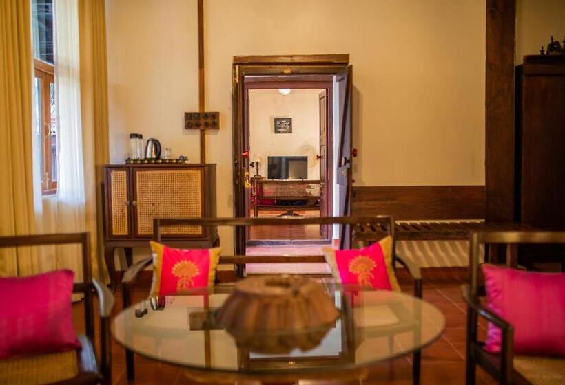 Отель Sawantwadi Palace Boutique Art