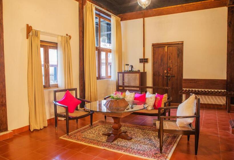 Отель Sawantwadi Palace Boutique Art