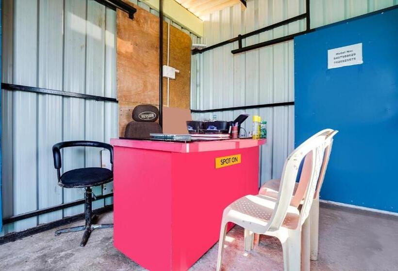 Hotel Spot On Fakt Tu Aani Mi