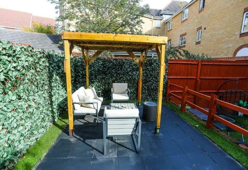 펜션 Surebillionaire Homes